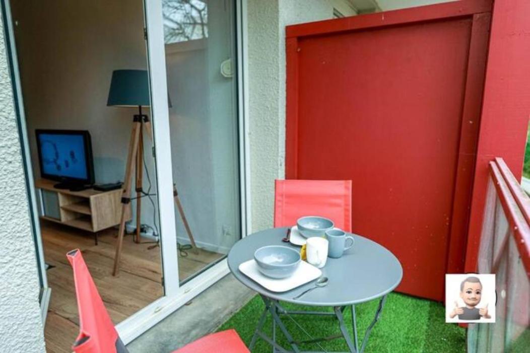 포 Le Petit Park-Studio-Terrasse- Piscine-Wifi Fibre 아파트 외부 사진